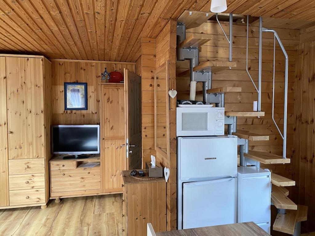 Holzhaus Mit Direktem Wasserzugang In Berlin-Koepenick Exterior foto